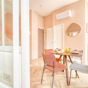 https://appartement-place-du-marechal-juin-ii.fr-paris.fr